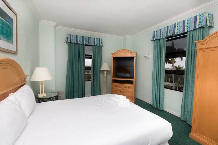 Room 3 of 21