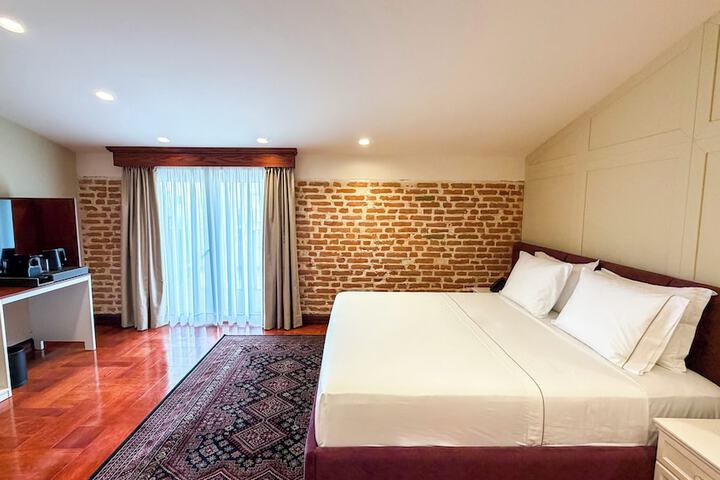 Room 41 of 96