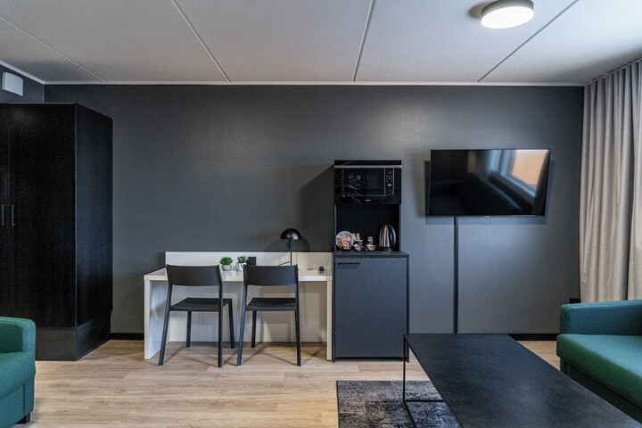 Room 12 of 20