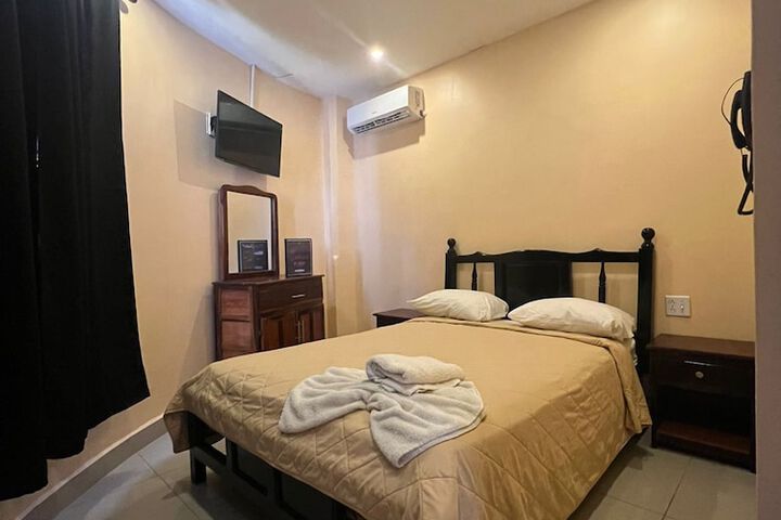 Room 2 of 21