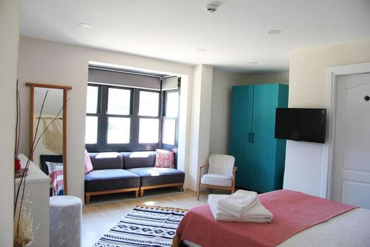 Room 3 of 17
