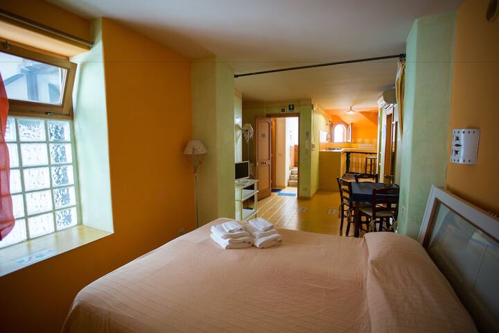 Room 14 of 43