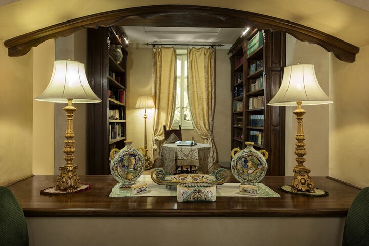 Entrance & Lobby