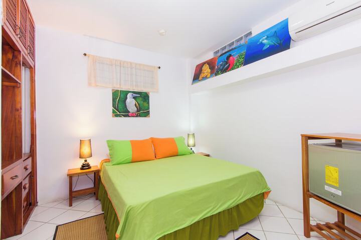 Room 9 of 18
