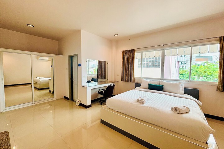 Room 13 of 68
