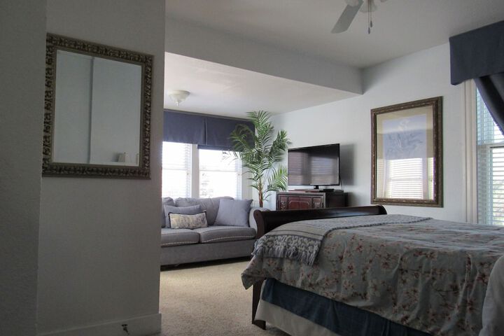 Room 26 of 106