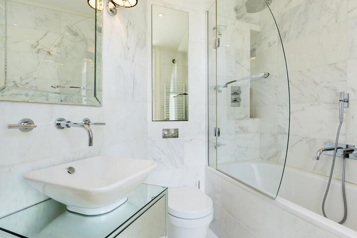 Veeve Stunning 4 Bed House on Addison Road Kensington