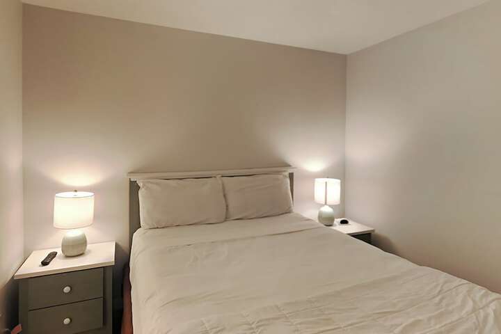 Room 11 of 71