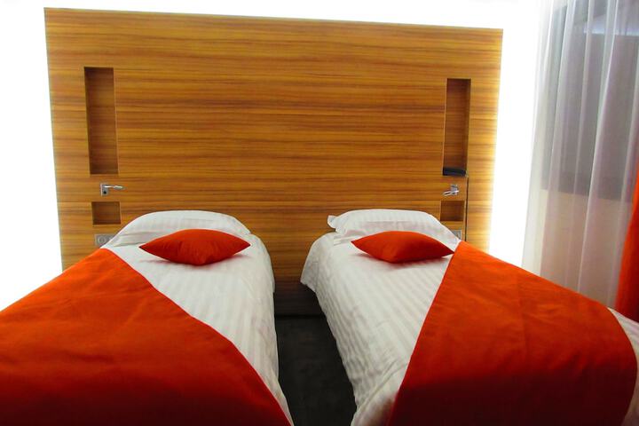 Room 4 of 57