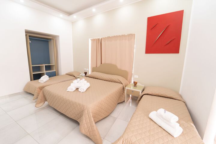 Room 121 of 309