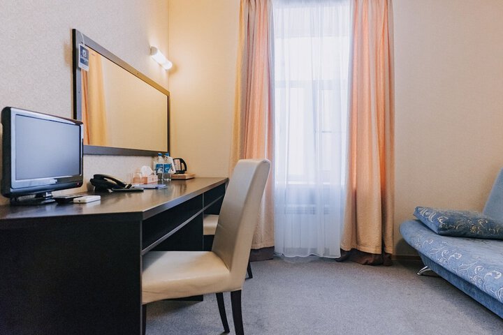 Room 27 of 51