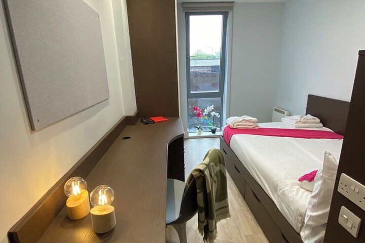 Room 13 of 51