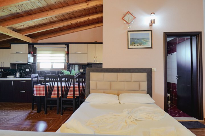 Room 44 of 68