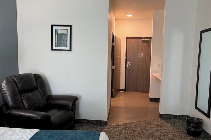 Room 7 of 34