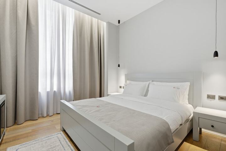 Room 16 of 74