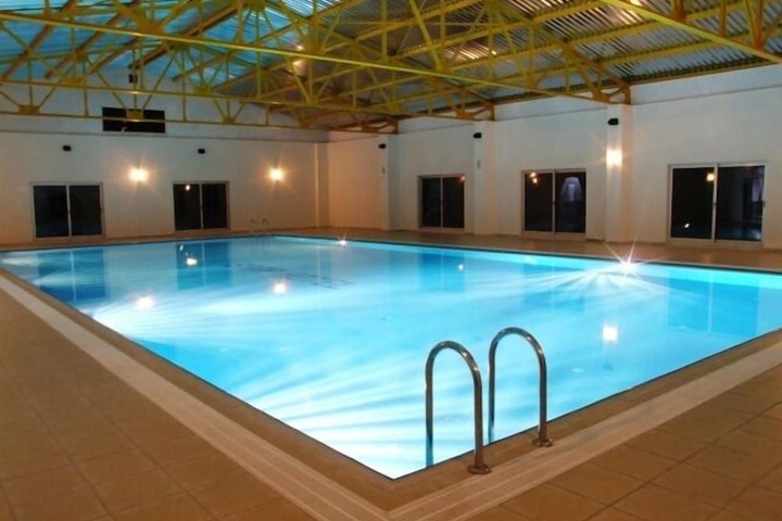 Hotel Pool