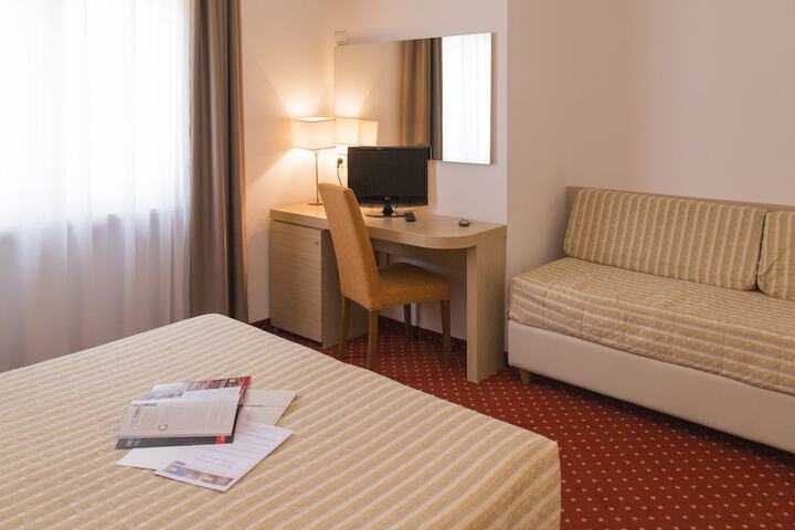 Room 7 of 41