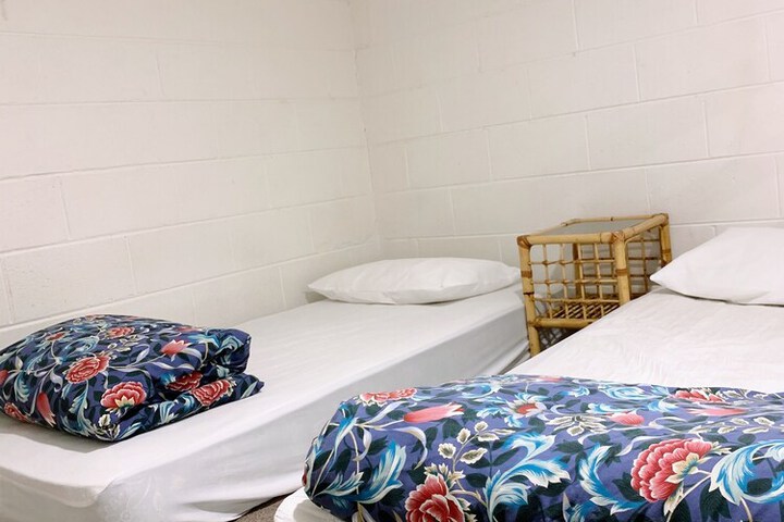 Room 6 of 30