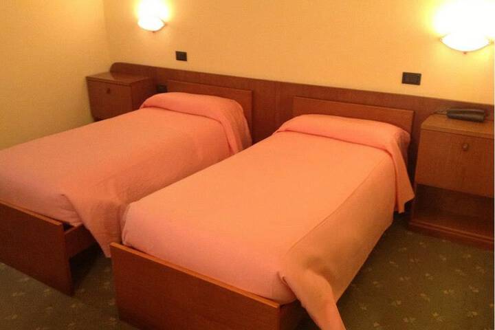 Room 6 of 23
