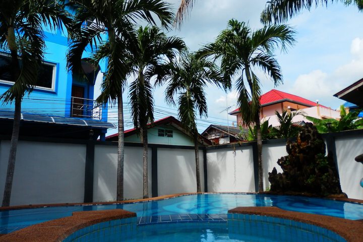 Hotel Pool