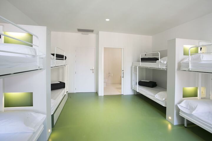 Room 13 of 50