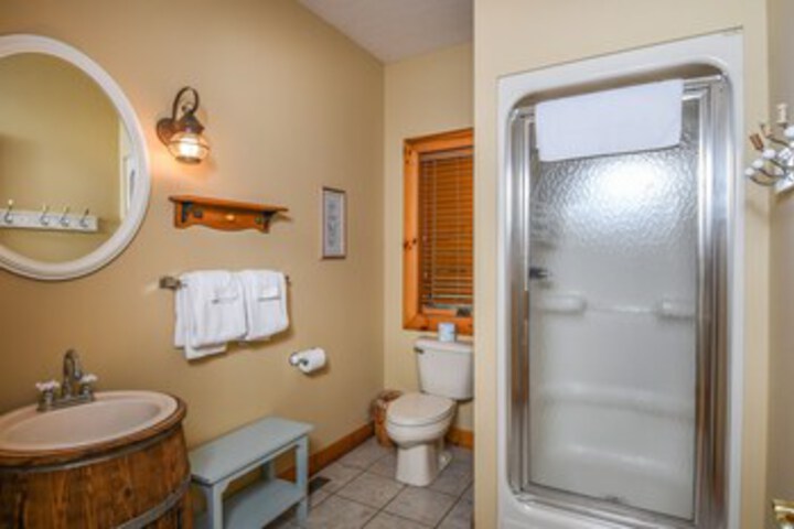 Room 4 of 24