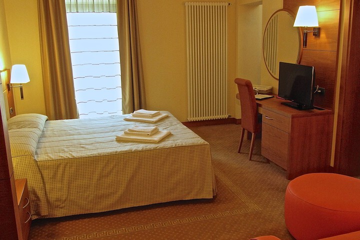 Room 9 of 52