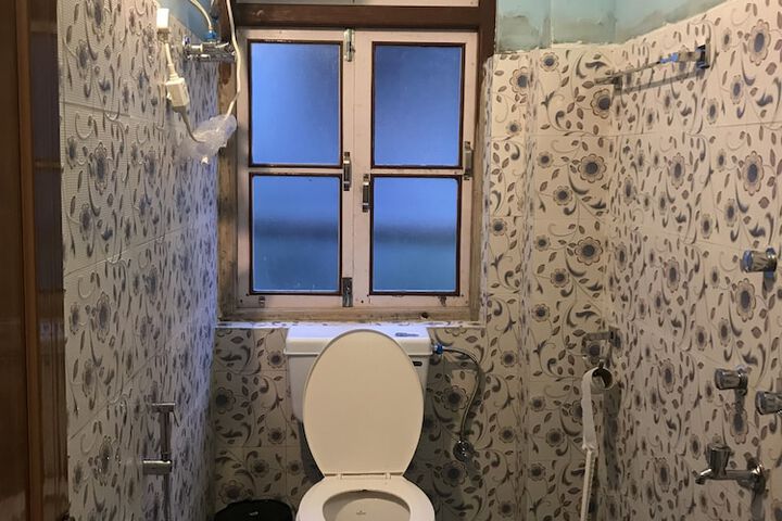 Room 48 of 65