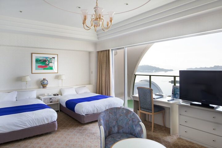 Room 8 of 47