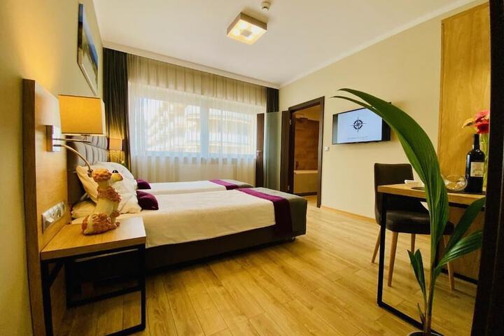 Room 40 of 85
