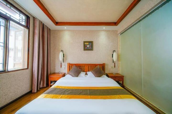 Room 31 of 77
