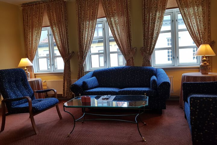 Room 108 of 109
