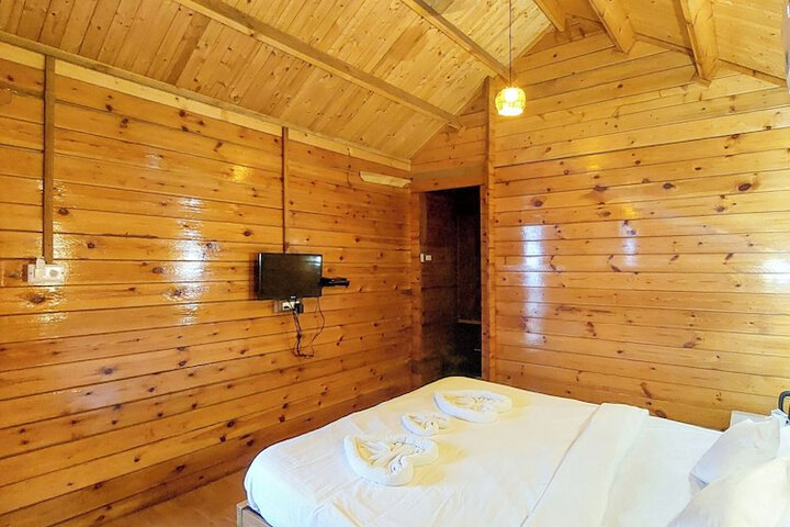 Room 5 of 20