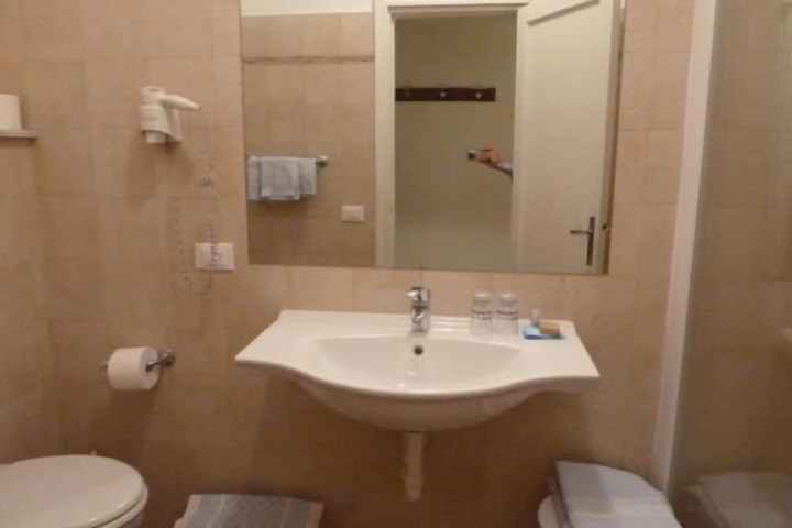 Room 36 of 47