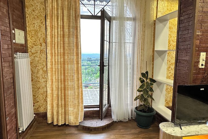 Room 42 of 126