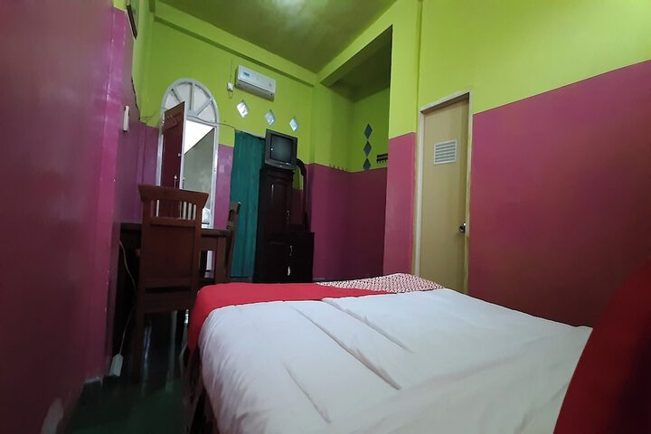 Room 12 of 23