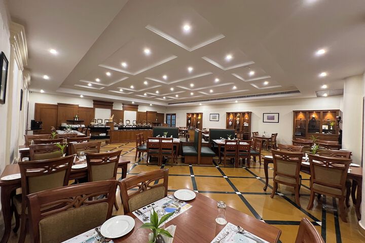 Dining 93 of 181