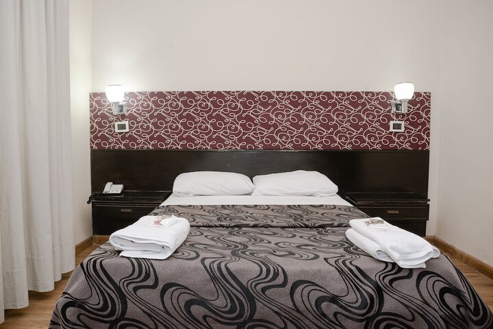 Room 9 of 40