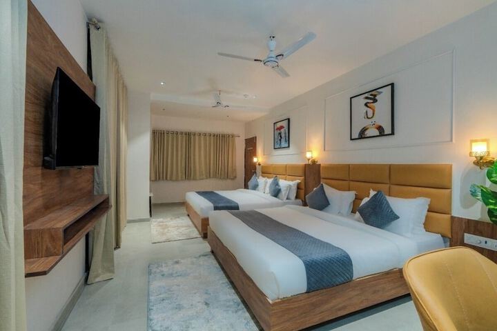 Room 10 of 35