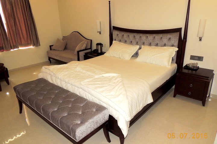 Room 5 of 26