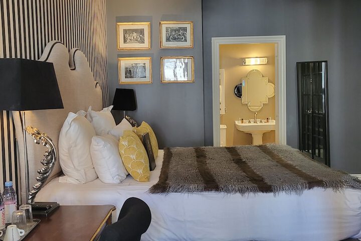 Room 8 of 55