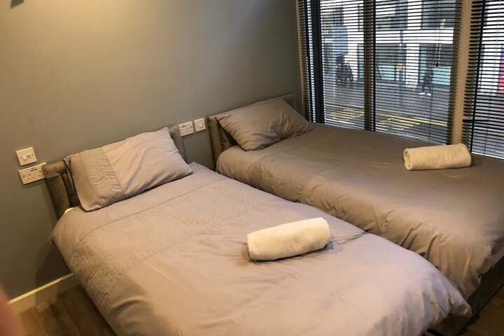 Room 10 of 36