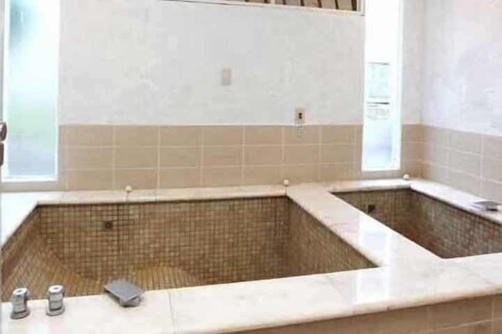 Room 60 of 79