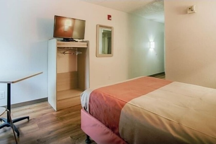2 Double Beds (14 of 21)