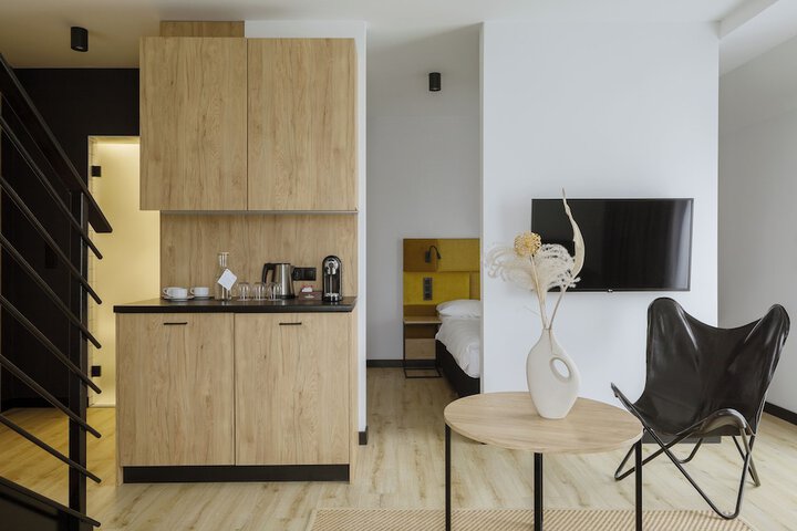 Room 33 of 95