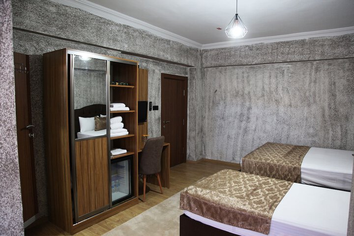 Room 15 of 43
