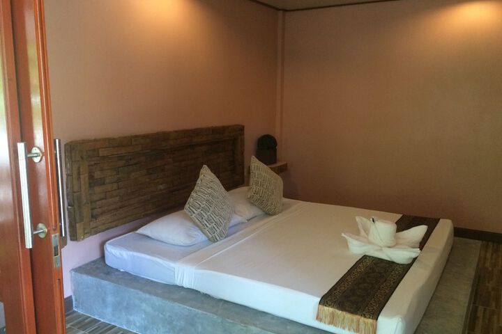 Room 10 of 139