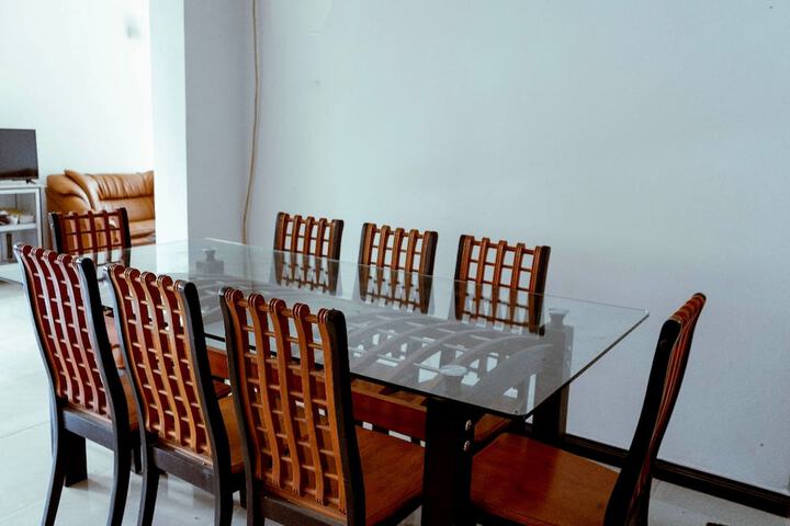 Dining 54 of 64