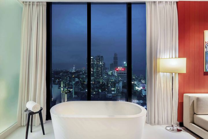 Room 45 of 100