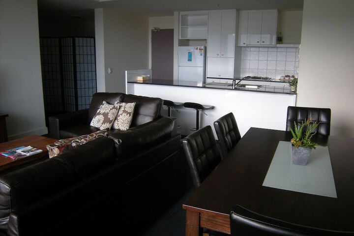 Room 3 of 28